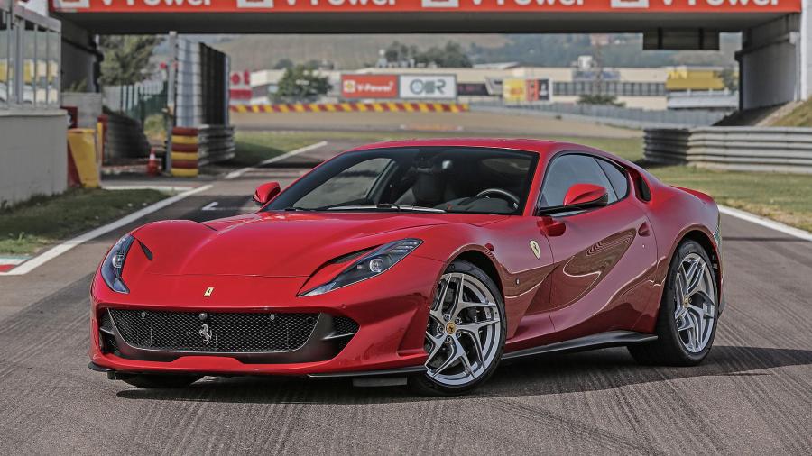  Ferrari 812 Superfast 2017 года  (фото 37 из 91)